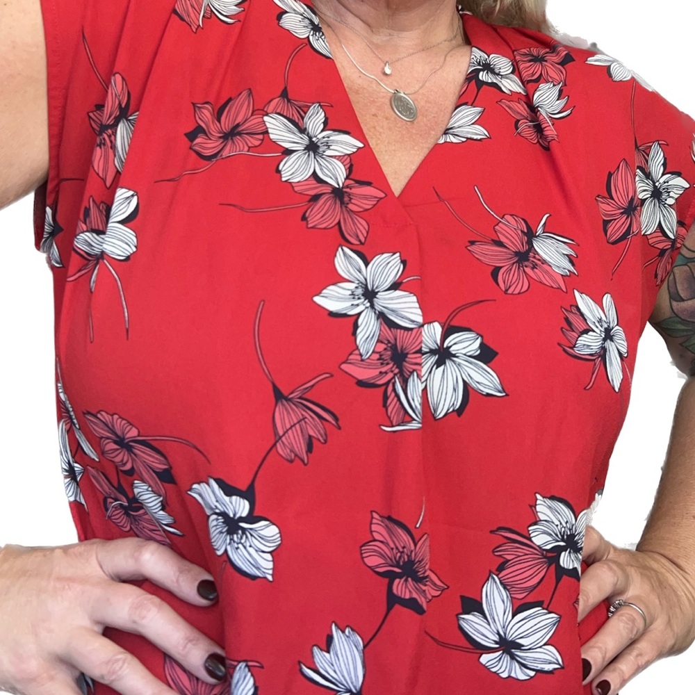 Banana Republic Red Floral Blouse Size M